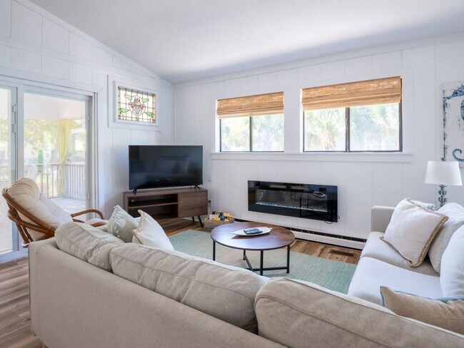 Building Photo - OFF-SEASON MONTHLY BEACH LIVING AWAITS!