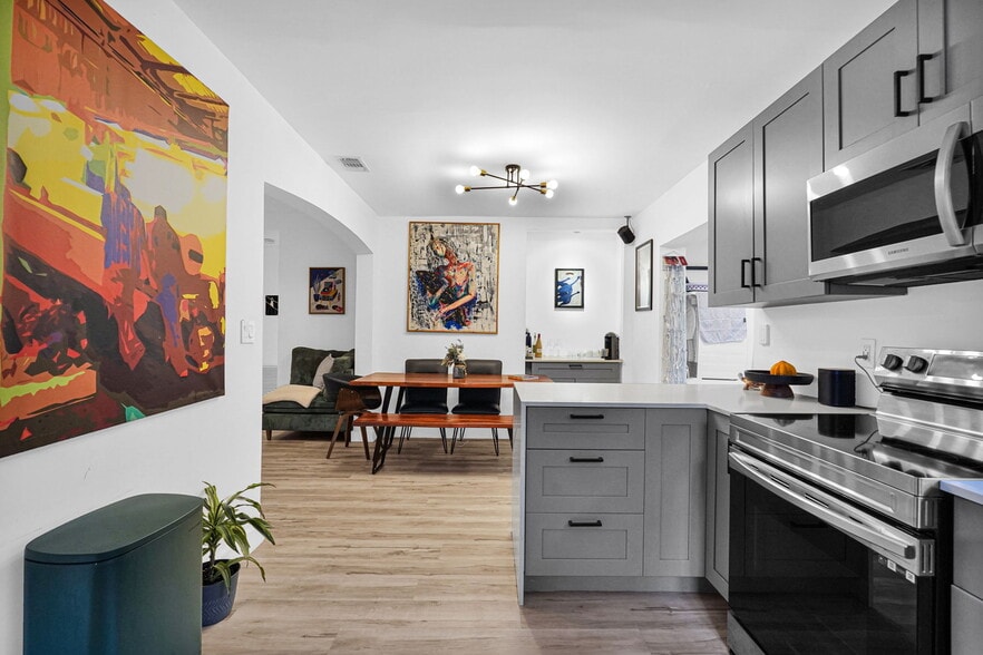 Building Photo - 274 NW 43rd St