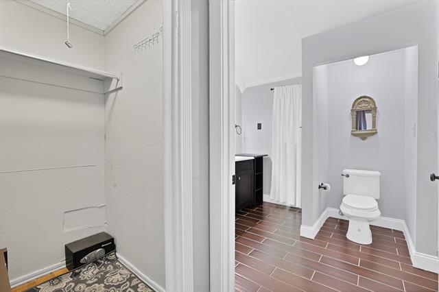 Building Photo - 209 N Texas Dr