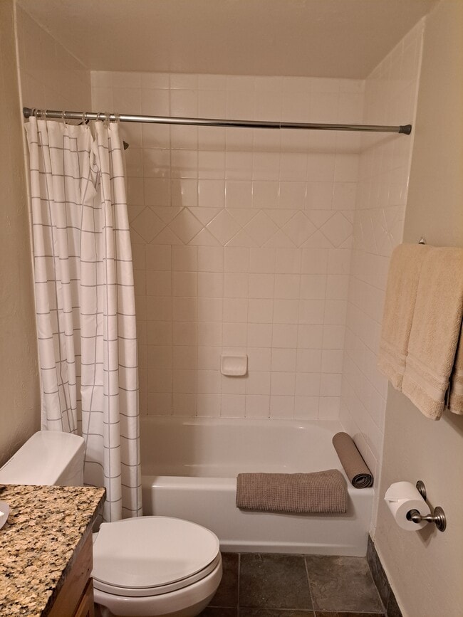 Building Photo - 1150 Deer Valley Dr