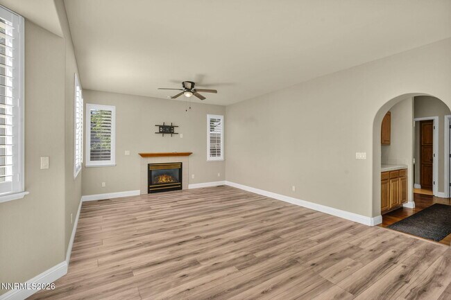 Building Photo - 6490 Brookview Cir