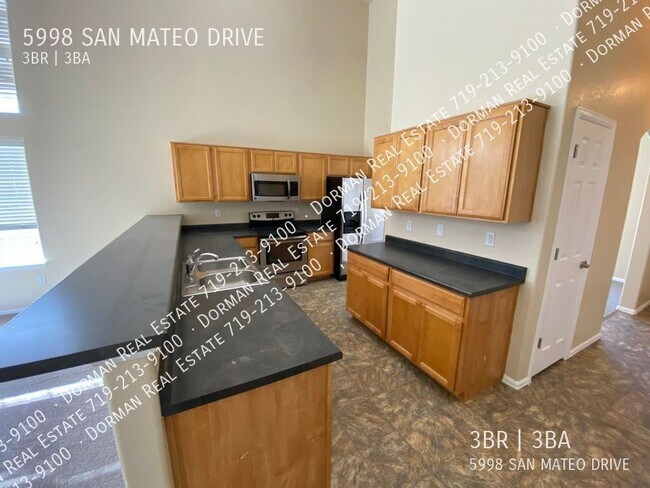 Building Photo - 5998 San Mateo Dr
