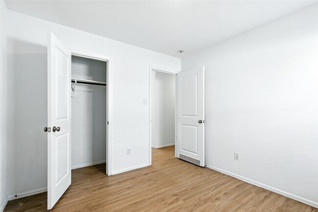 Building Photo - 4347 Palmetto Grv Ln