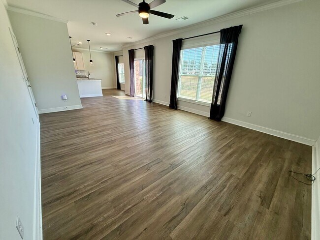 Building Photo - Heritage Bay Subdivision!