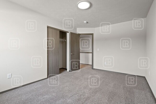 Building Photo - 14321 E 13th Ave