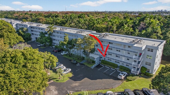 Building Photo - 107 Royal Pk Dr