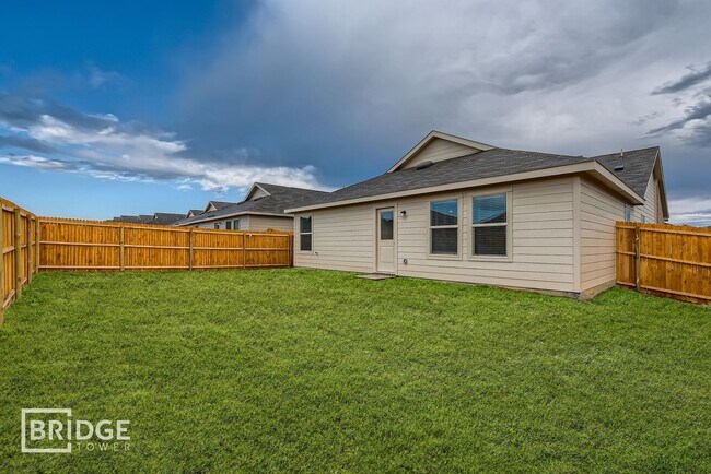 Building Photo - 313 Dry Cyn Wy