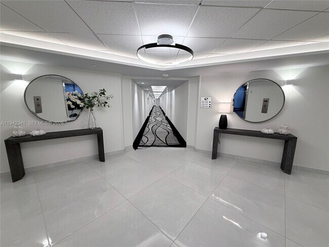 Building Photo - 3180 S Ocean Dr