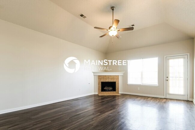 Building Photo - 3 Bedroom Pet-Friendly Home in Memphis, TN with Main Street Renewal