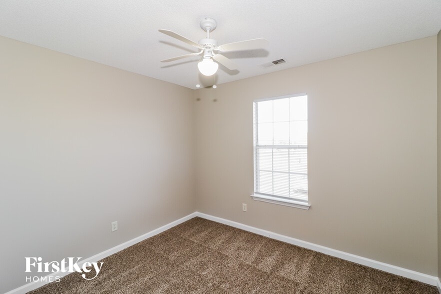 Building Photo - 7063 Anisetree Dr