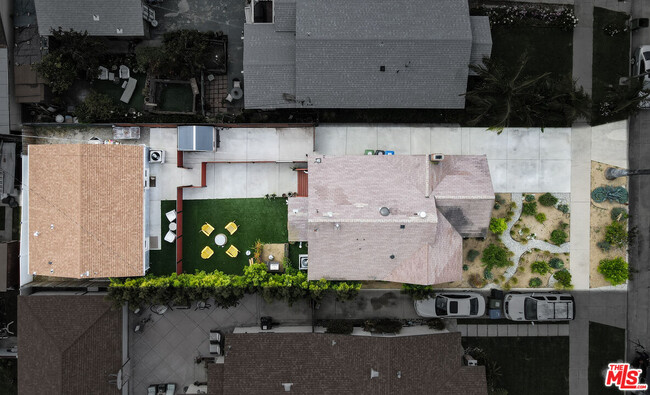 Building Photo - 4170 3rd Ave