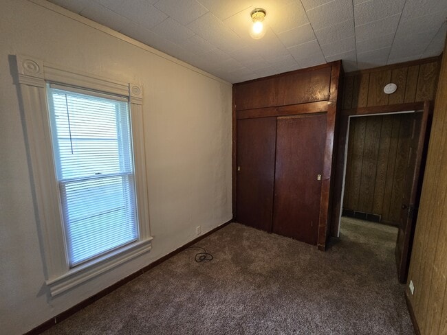 Building Photo - 307 Riehl St