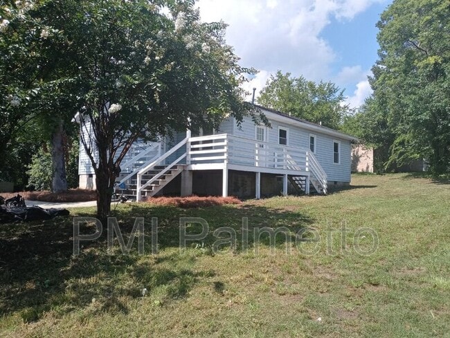 Building Photo - 1016 Walnut St