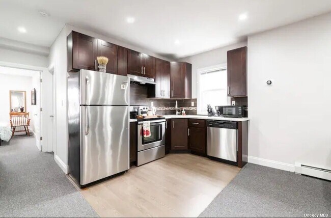 Building Photo - 288 Hendrix St