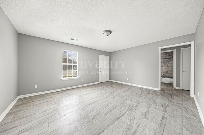 Building Photo - 2516 Wellons Ave