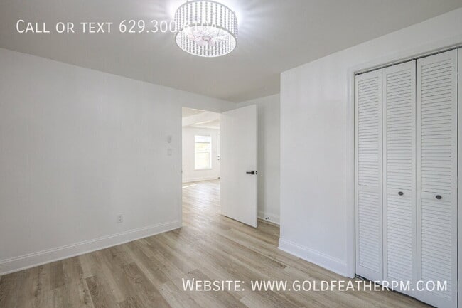 Building Photo - 1707 17th Ave N