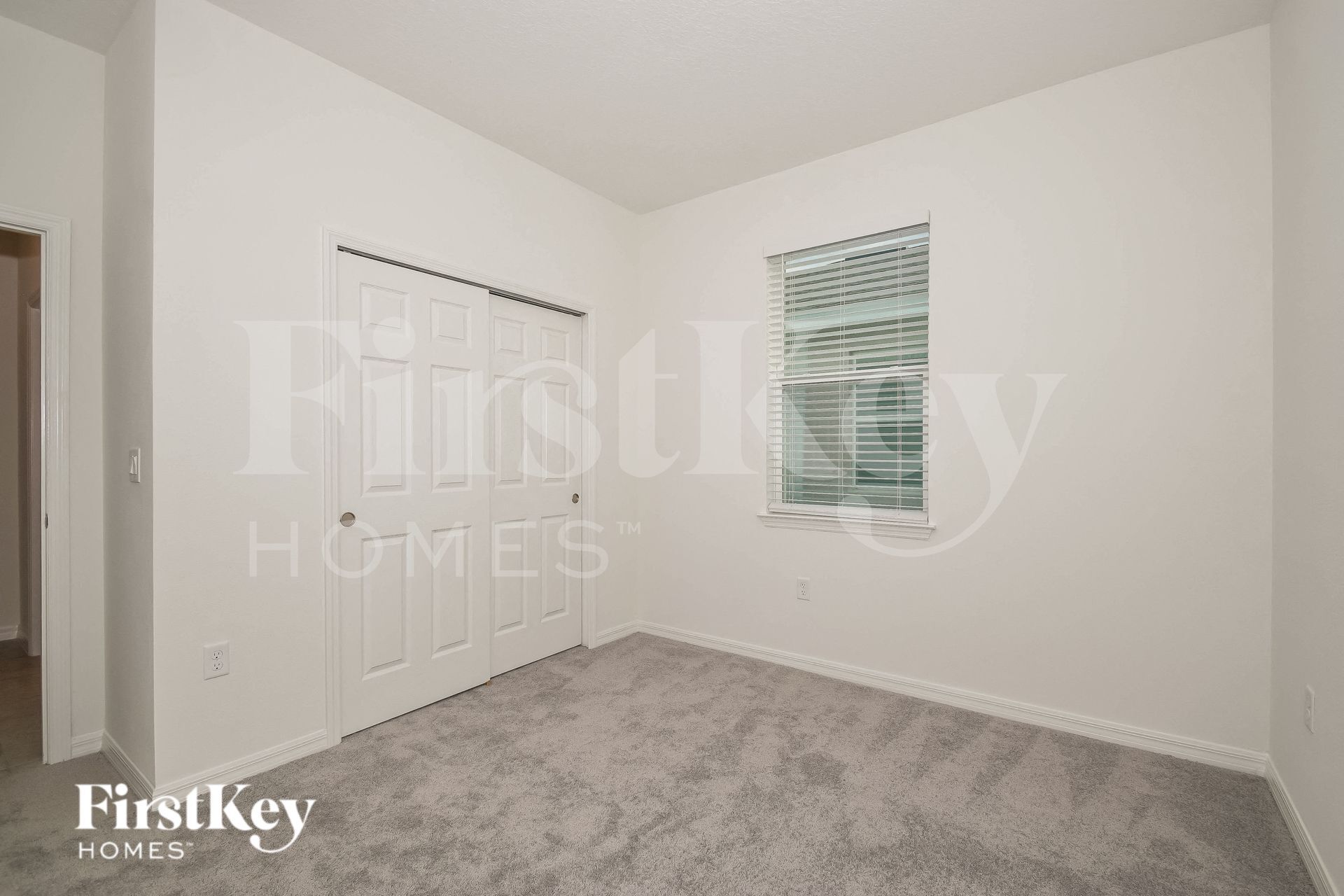 Building Photo - 320 Corbel Ln