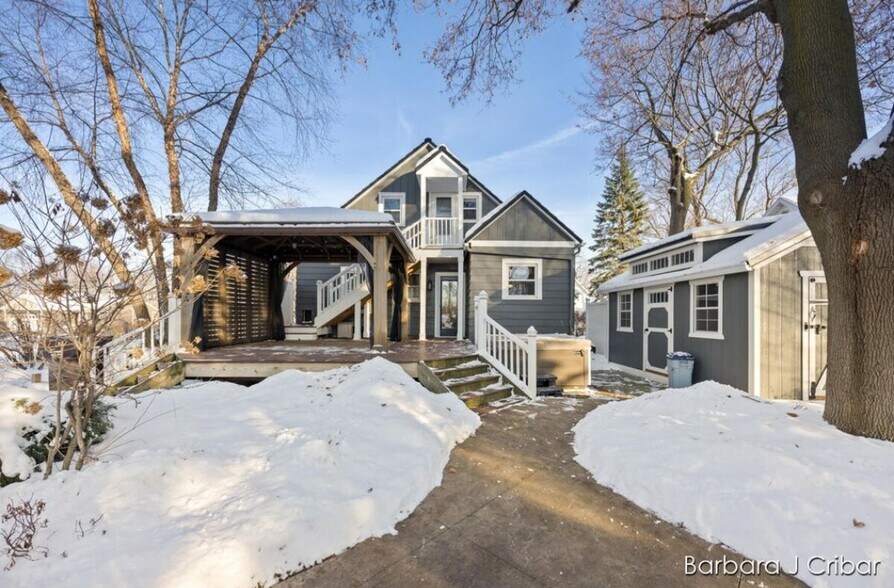 Building Photo - 133 Casey Ct SE