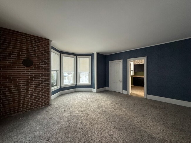 Building Photo - Pine Grove Mills Apartment!