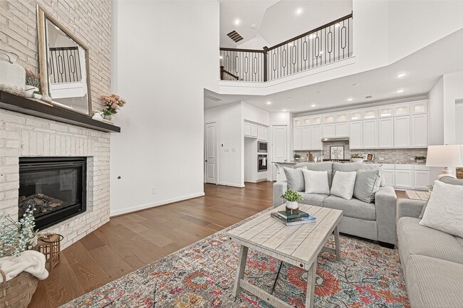 Building Photo - 7427 Compass Dr