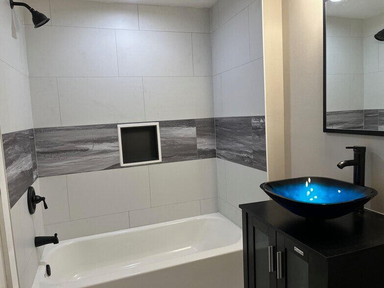 Building Photo - 110 Edgemere Rd