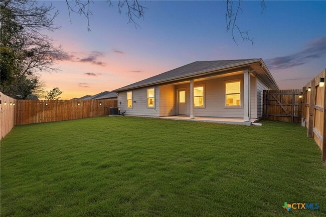 Building Photo - 218 Sickle Lp