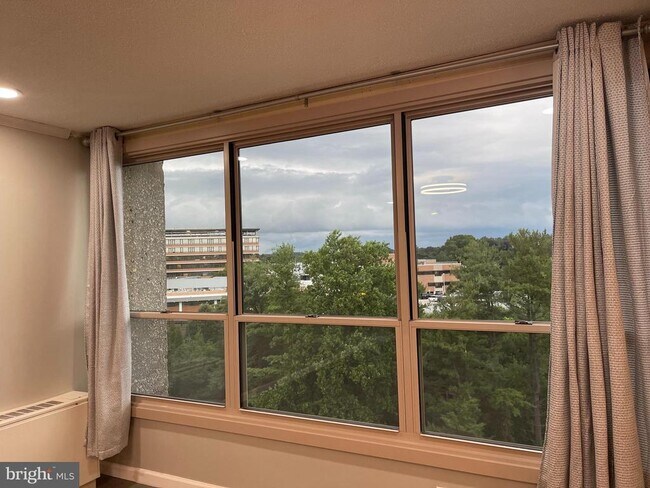 Building Photo - 1001 City Ave