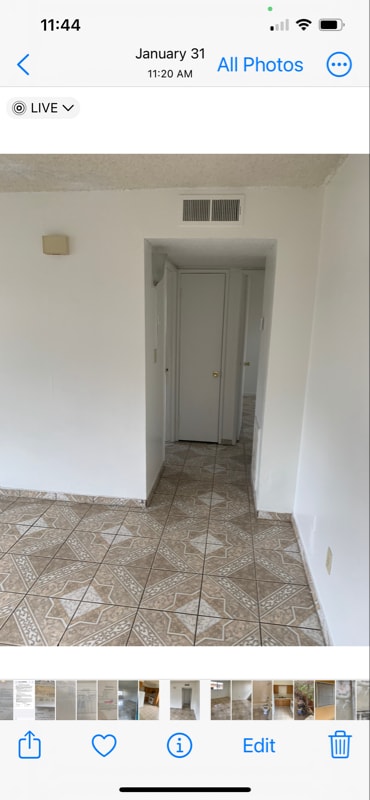 Building Photo - 205 E 11th St