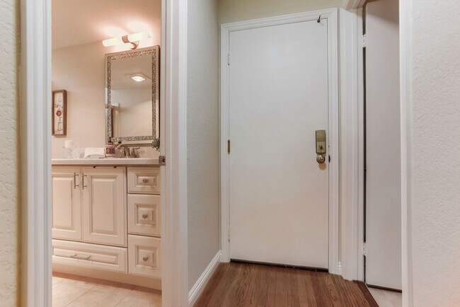Building Photo - Stunning 4 Bed, 3 Bath Home on Cul-de-Sac in Scripps Ranch - No Pet Allowed