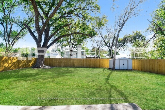 Building Photo - 1208 Janann Ave