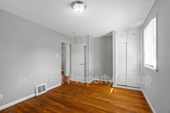 Building Photo - 1700 Newhall Ct