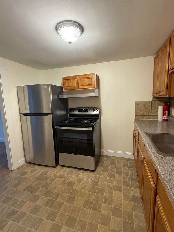 Building Photo - 347 Monadnock