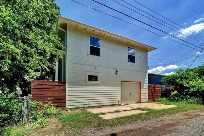 Building Photo - 4718 Depew Ave