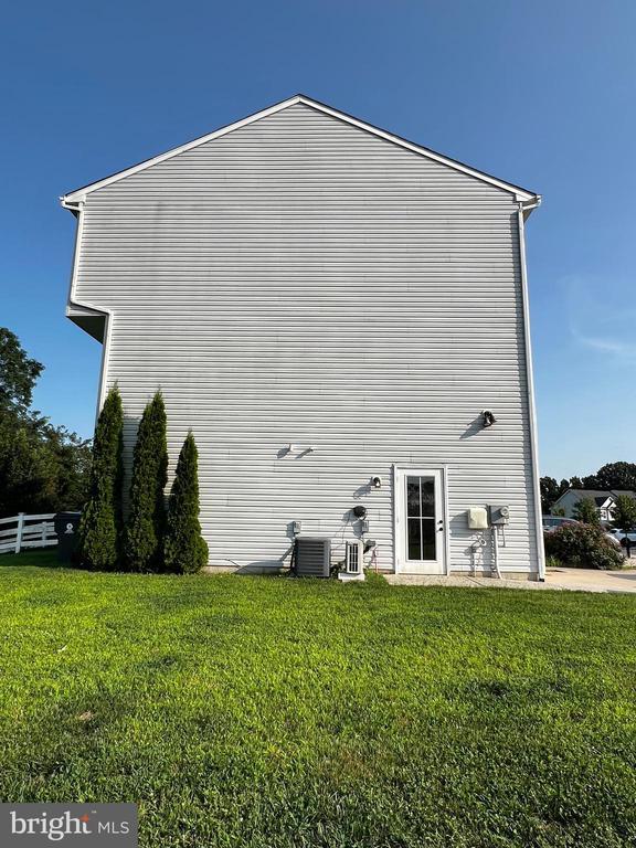 Building Photo - 123 Wye Oak Dr