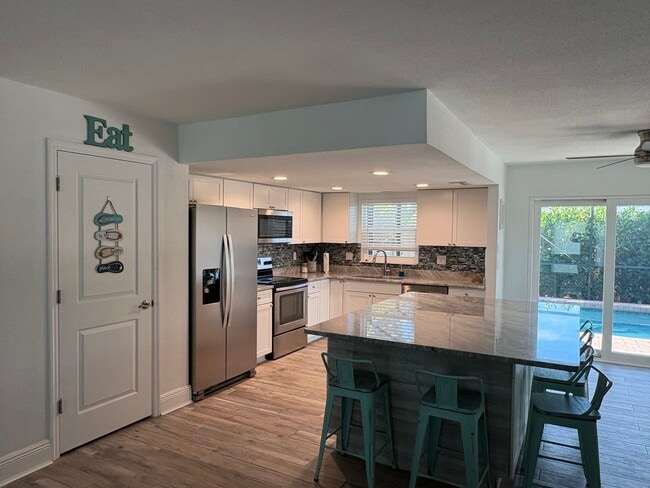 Building Photo - 6195 Pecan Rd