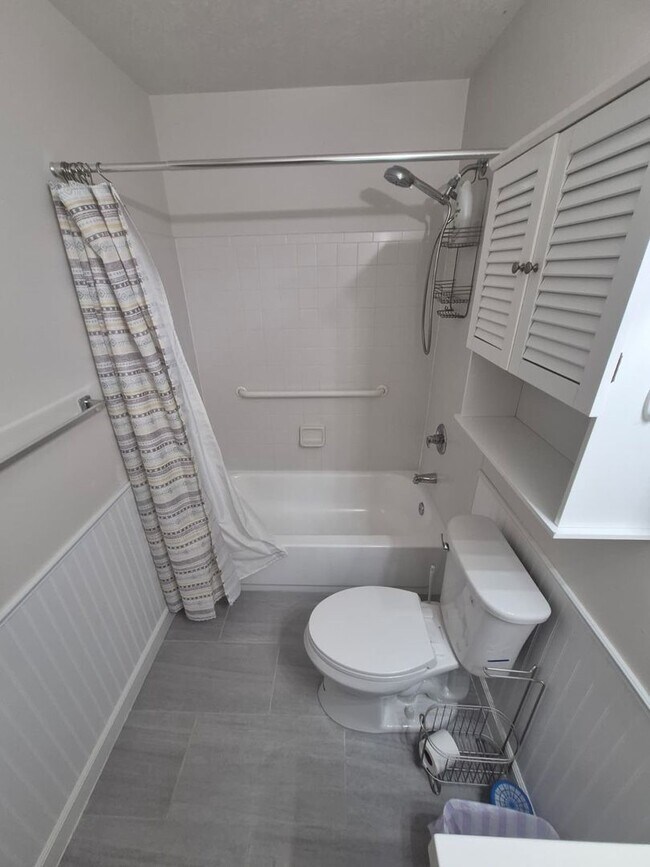 Building Photo - 40 Nicole Dr