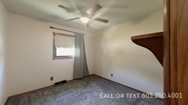 Building Photo - Spacious, Stylish, and Convenient Living