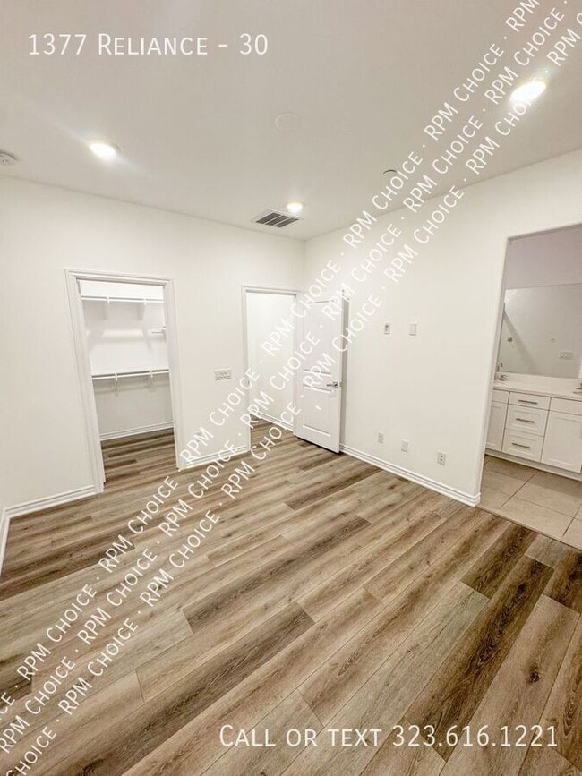 Building Photo - 1377 Reliance-30