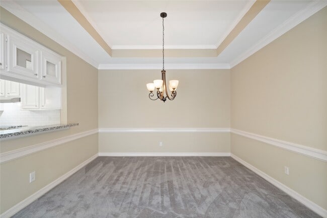 Building Photo - 6627 Queensclub Dr