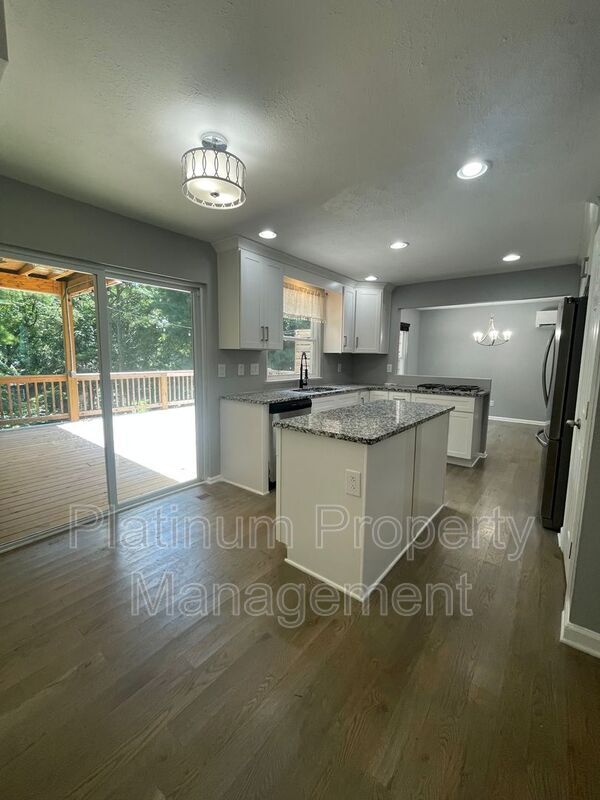 Building Photo - 3757 Peachtree Corners Cir