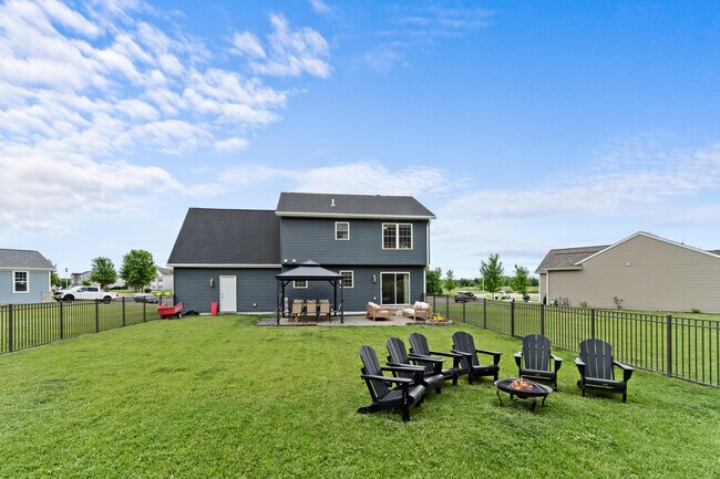 Building Photo - 1631 Smith Ln