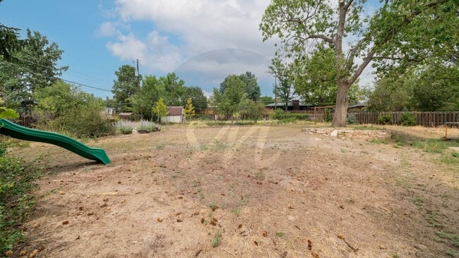 Building Photo - 2518 Fairview Cir