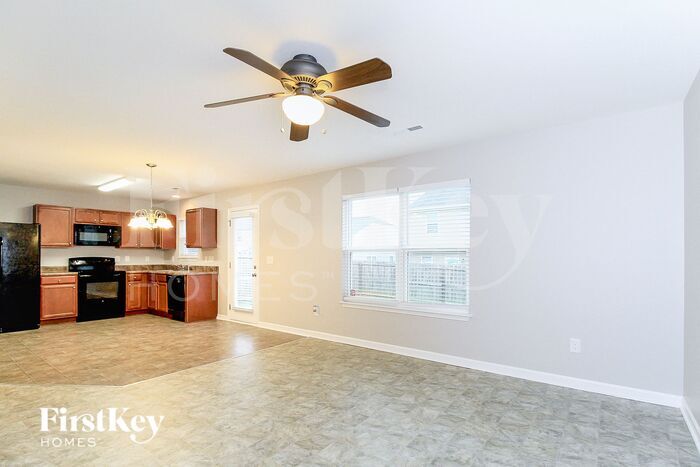 Building Photo - 3891 Templeton Ln