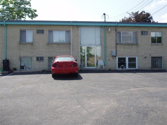Building Photo - 553 1st Ave S