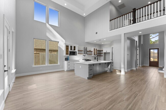 Building Photo - 7007 Longmire Cir