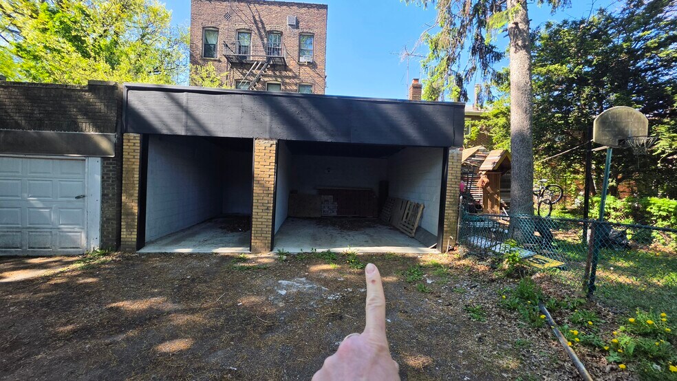 Building Photo - 23 Sherman Pl