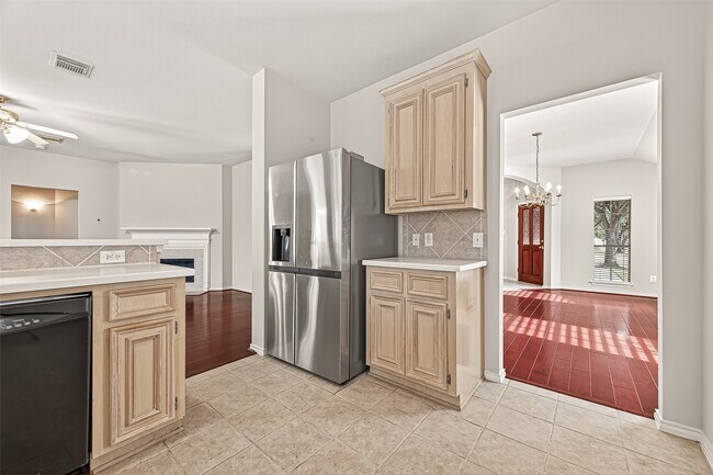 Building Photo - 26414 Suffield Glen Ln