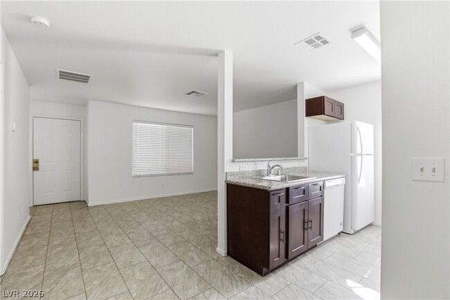 Building Photo - 3683 Lucido Dr