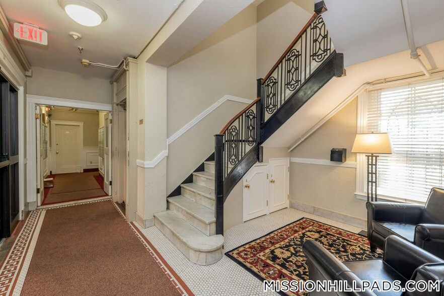 Building Photo - 49 Worthington St