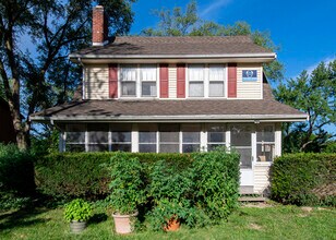 Building Photo - 785 N. Maple-785-1